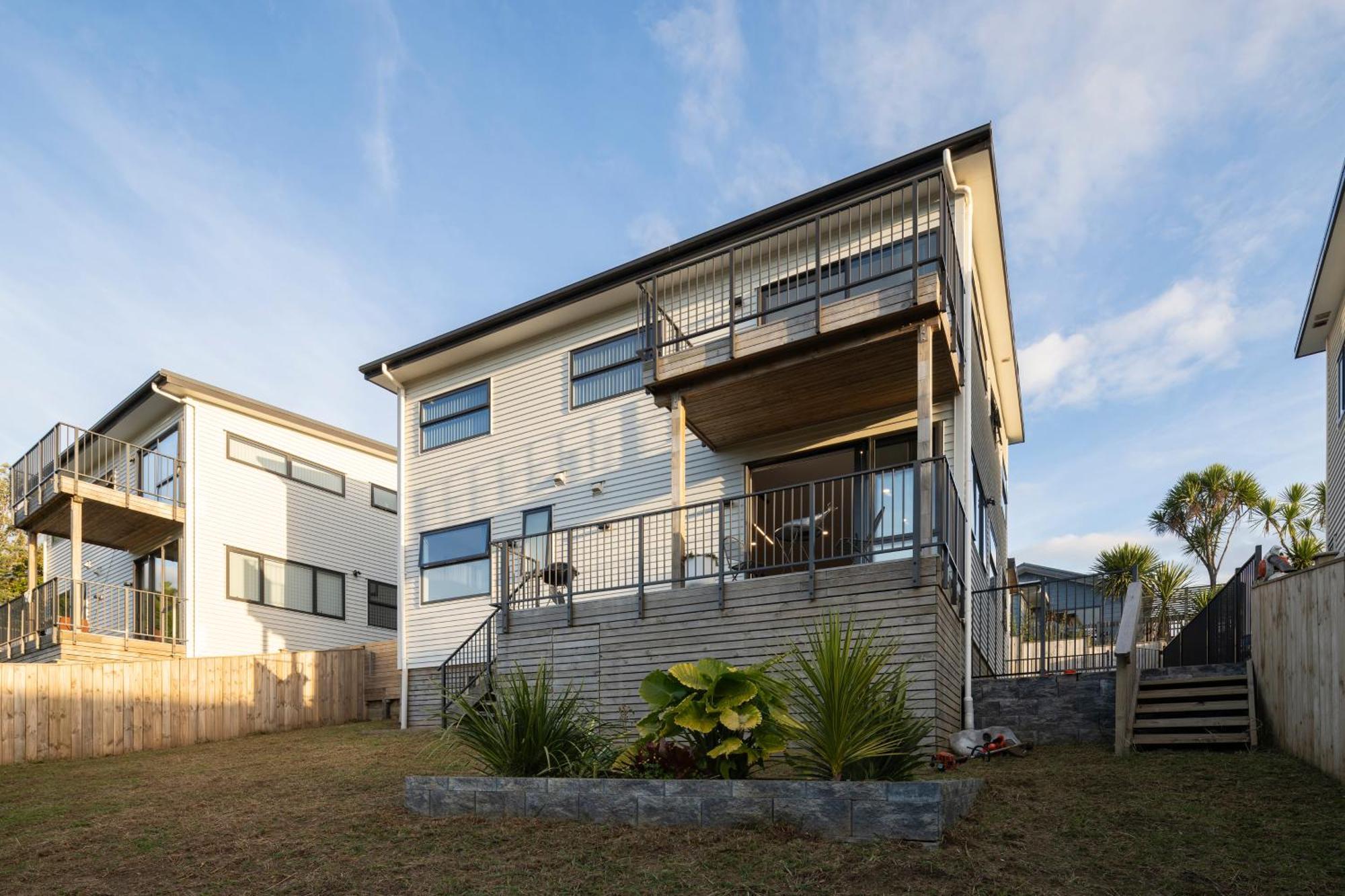Modern Immaculate Residence In Mount Wellington Окленд Экстерьер фото